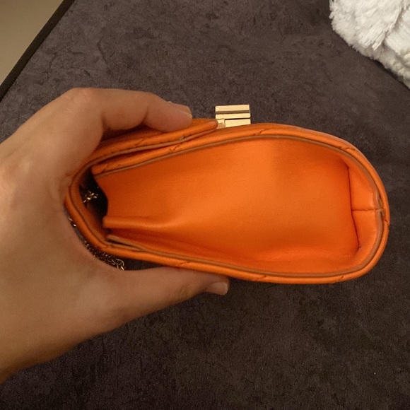 Beautiful orange cross body sling bag cum shoulder bag with metallic chain - Picture 5 of 7